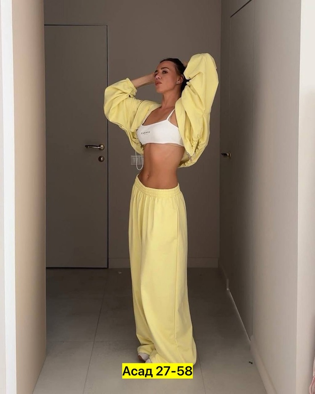 Спортивный костюм 22941827