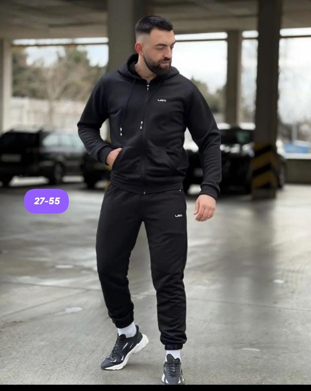 Спортивный костюм 22942743