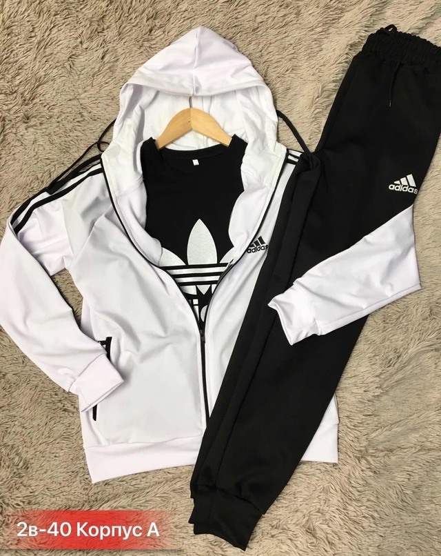 Спортивный костюм 22944566