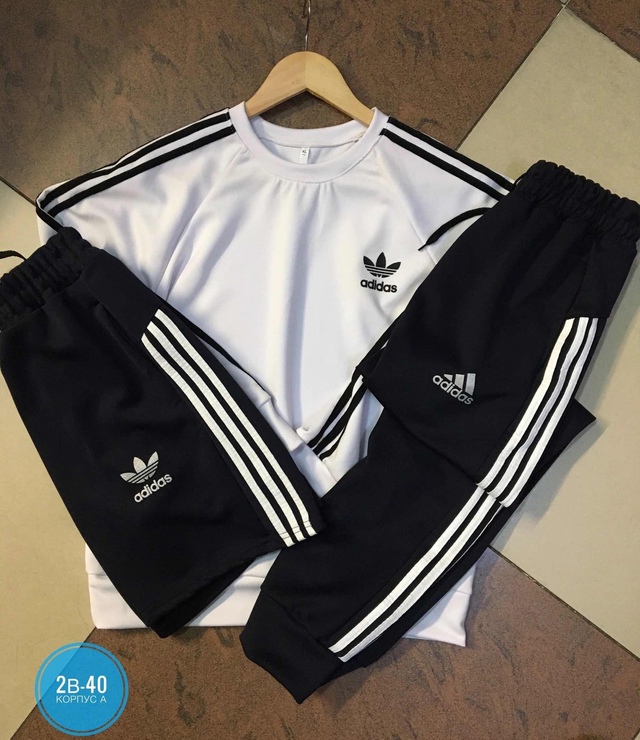 Спортивный костюм 22945177