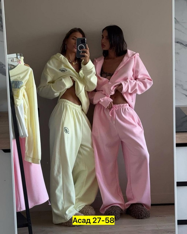 Спортивный костюм 22944260