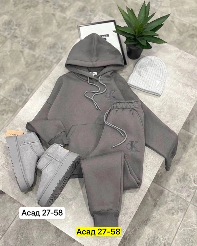 Спортивный костюм 22947490