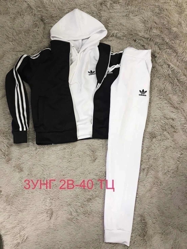 Спортивный костюм 22946165