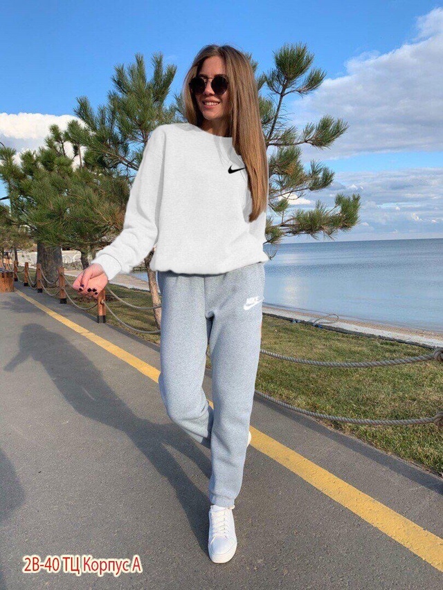 Спортивный костюм 22949856