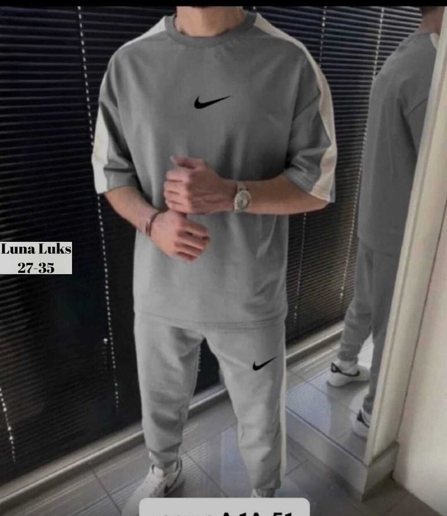 Спортивный костюм 22952071