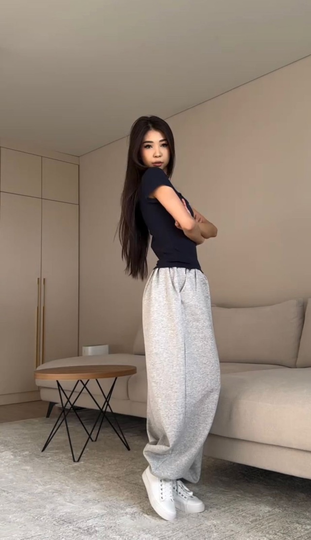 Спортивный костюм 22951162