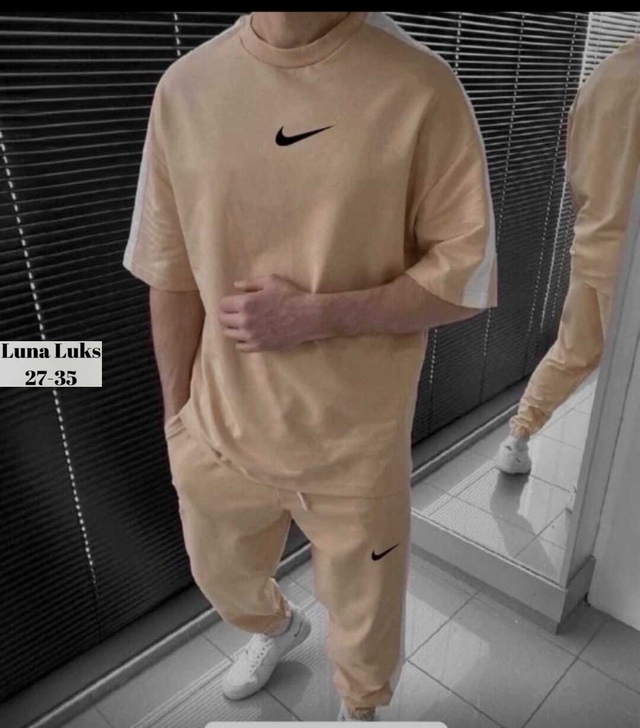 Спортивный костюм 22952071