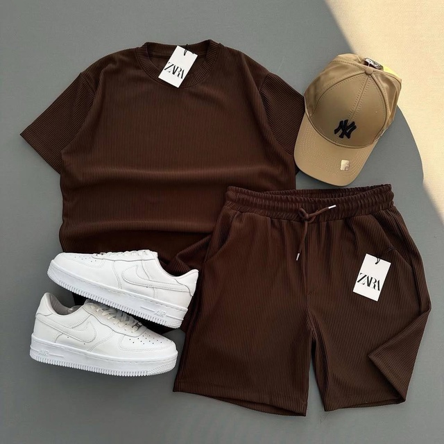 Спортивный костюм 22953510