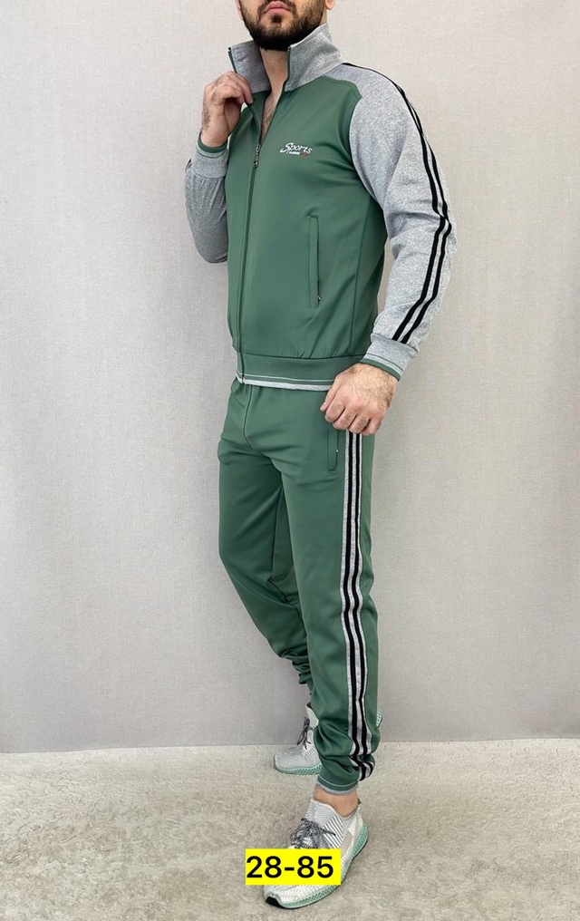 Спортивный костюм 22954230