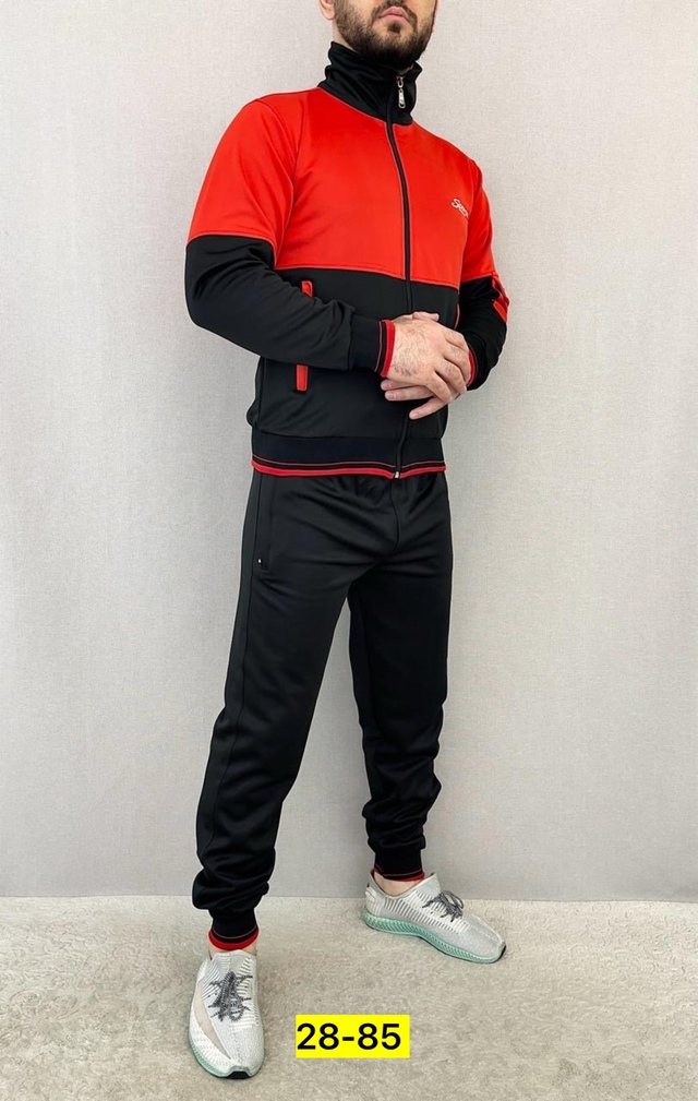 Спортивный костюм 22954164