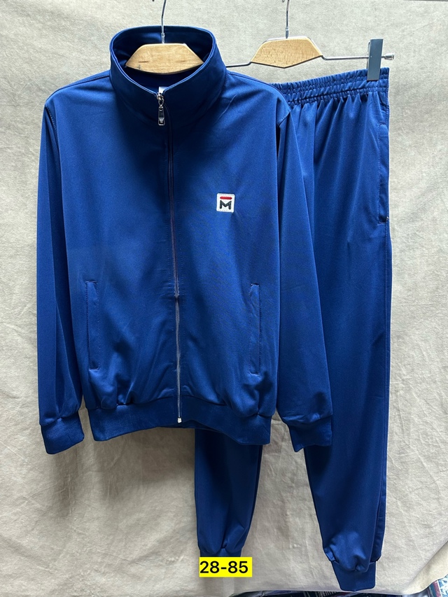 Спортивный костюм 22954230