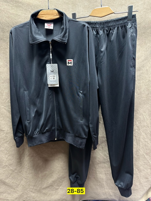 Спортивный костюм 22954230