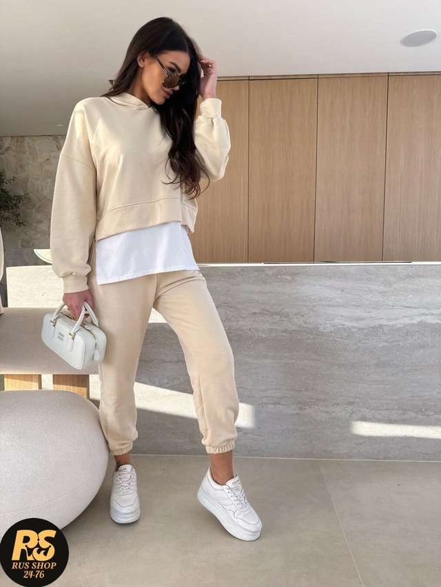 Спортивный костюм 22957218