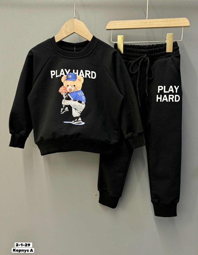 Спортивный костюм 22958216