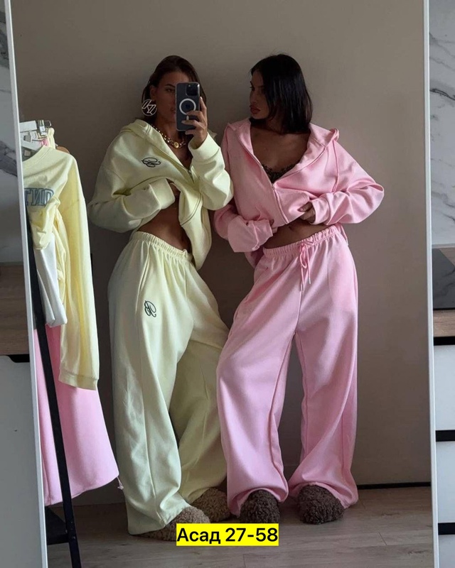 Спортивный костюм 22958938