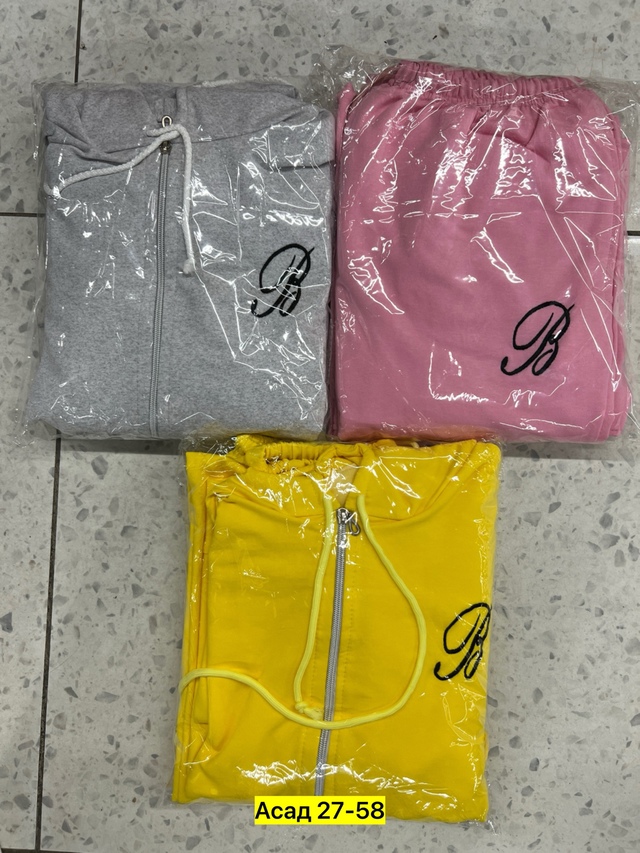 Спортивный костюм 22958938