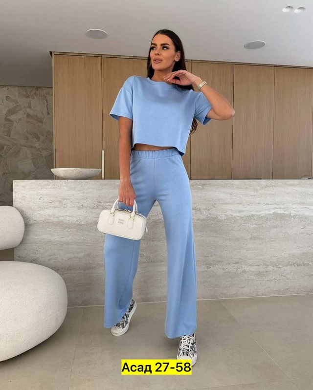 Спортивный костюм 22960236