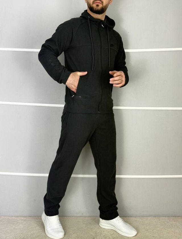 Спортивный костюм 22962355