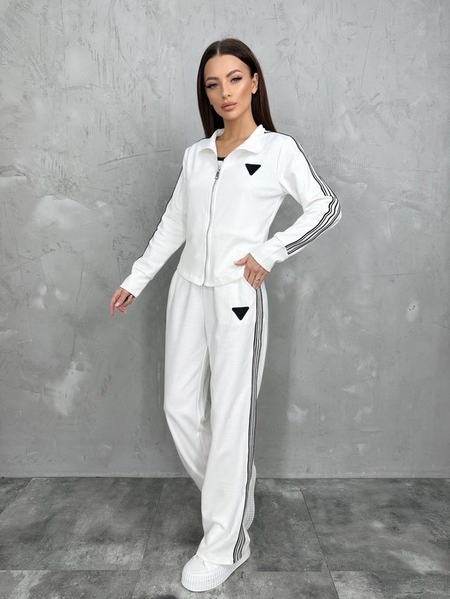 Спортивный костюм 22963225