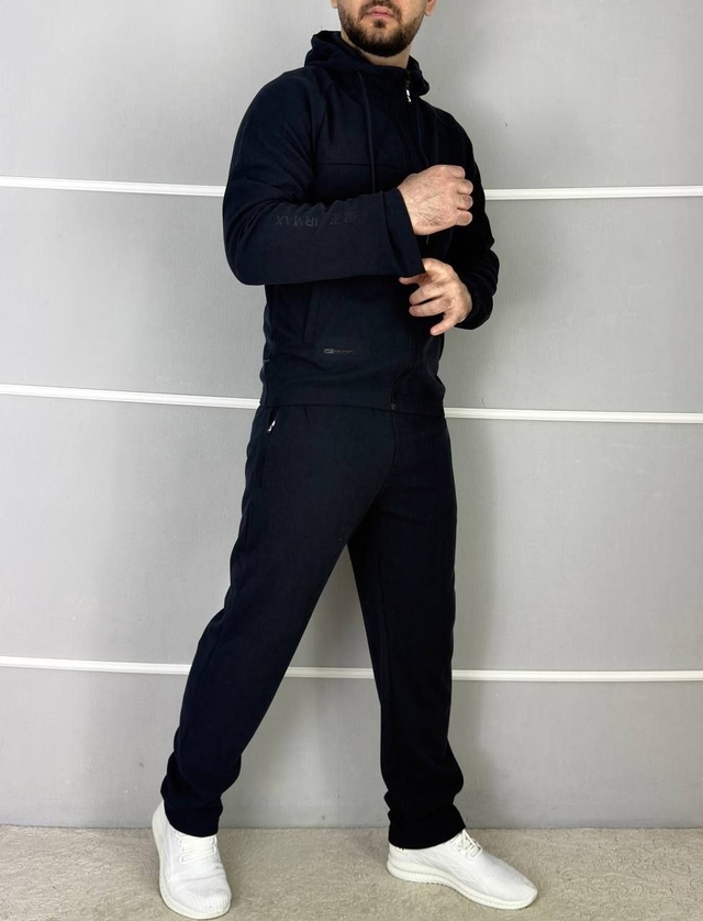 Спортивный костюм 22962355