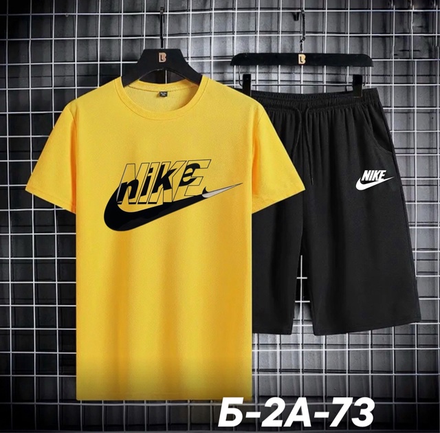 Спортивный костюм 22965257