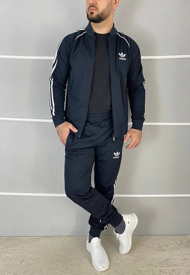 Спортивный костюм 22966471