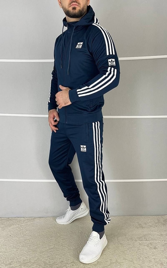 Спортивный костюм 22966471