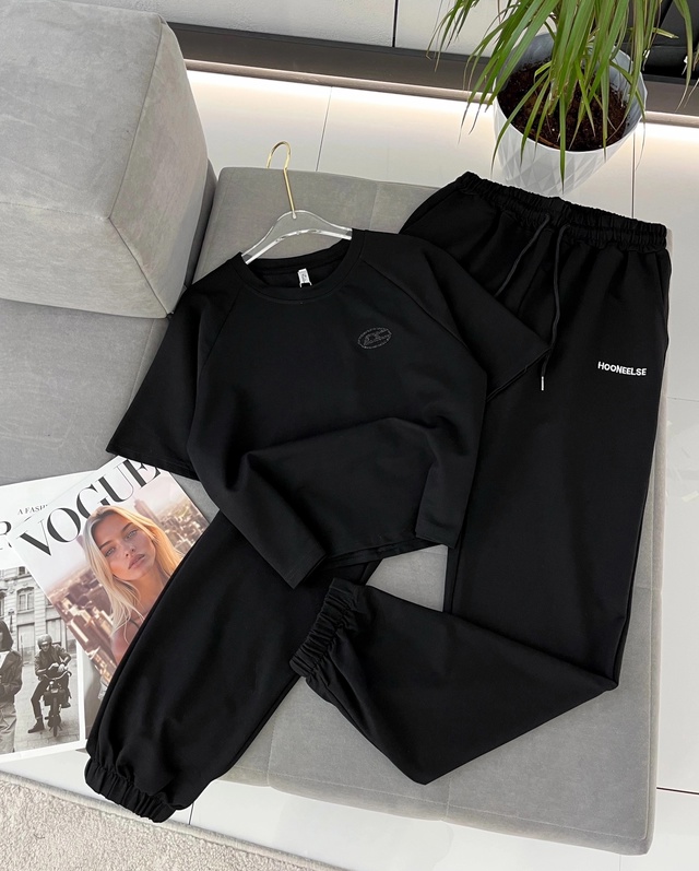 Спортивный костюм 22966692