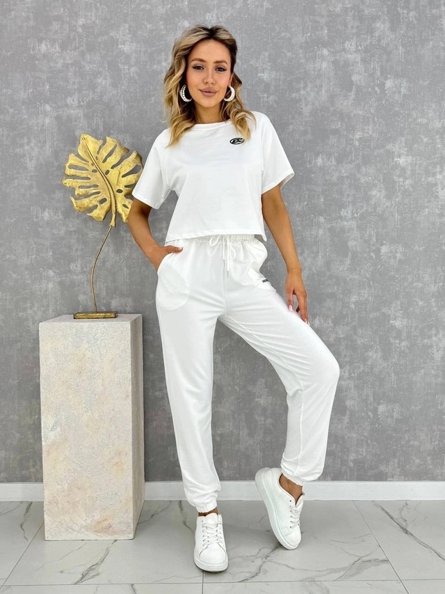 Спортивный костюм 22966692