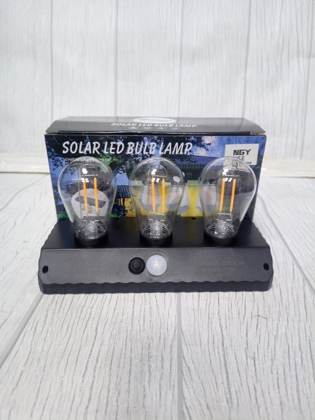 Светодиодный уличный фонарь на солнечной батарее с датчиком движения 22968062