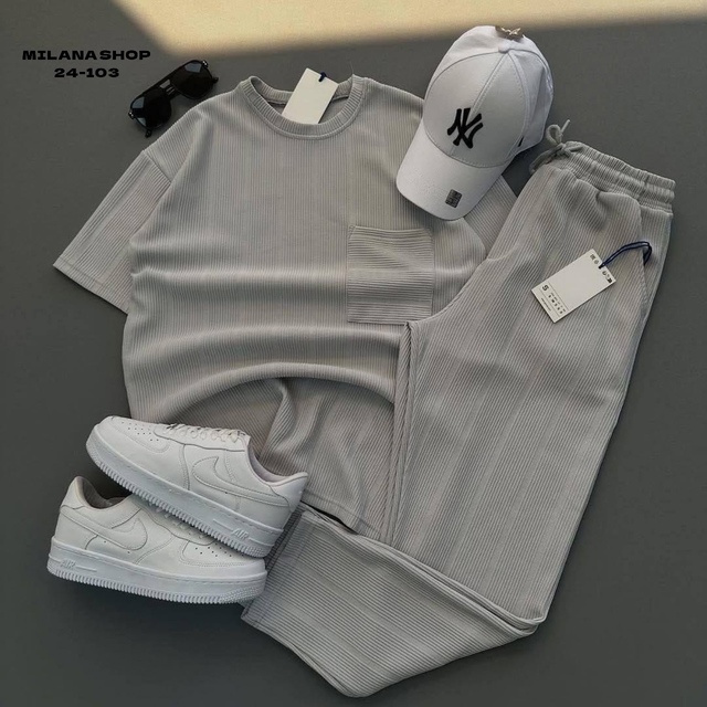 Спортивный костюм 22971898