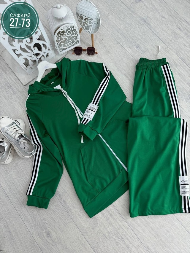 Спортивный костюм 22974029