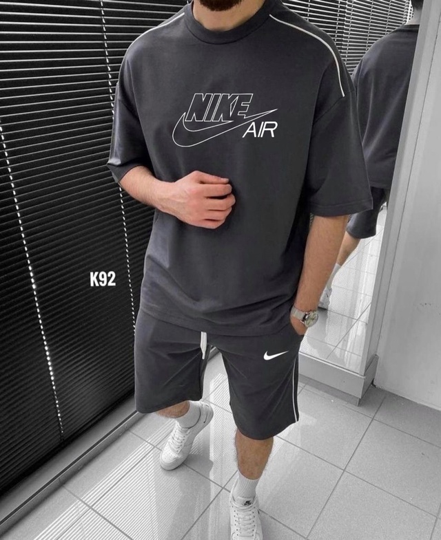 Спортивный костюм 22976910