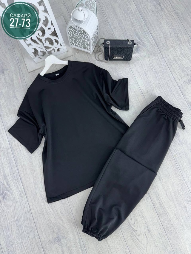 Спортивный костюм 22980760