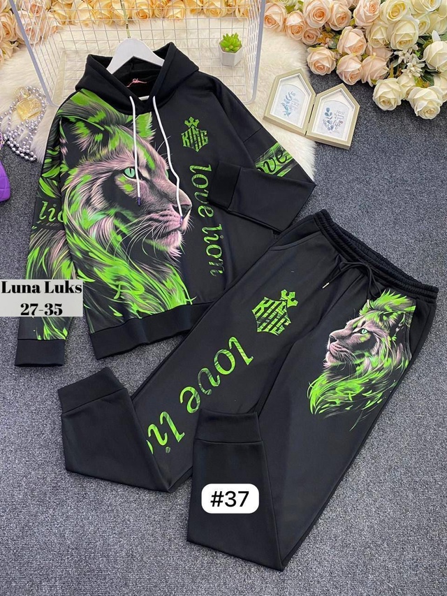 Спортивный костюм 22981303