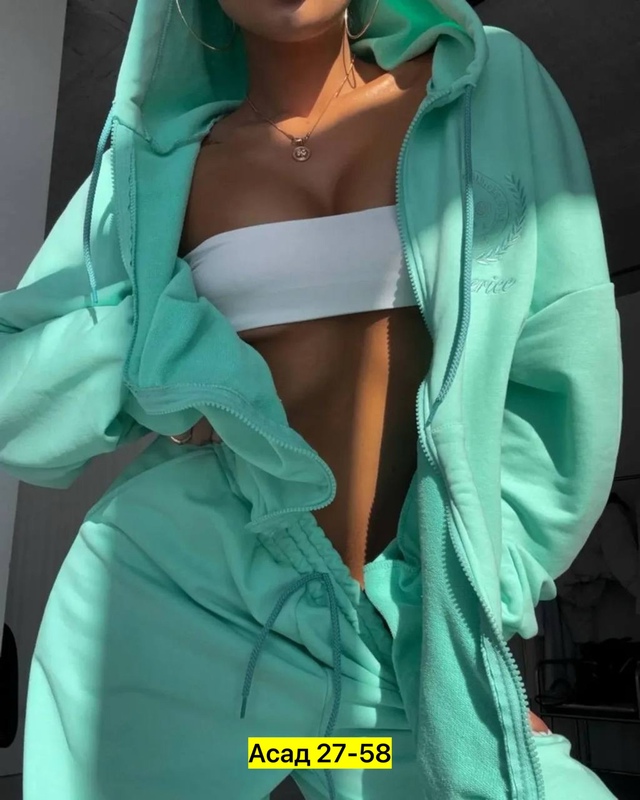 Спортивный костюм 22981631