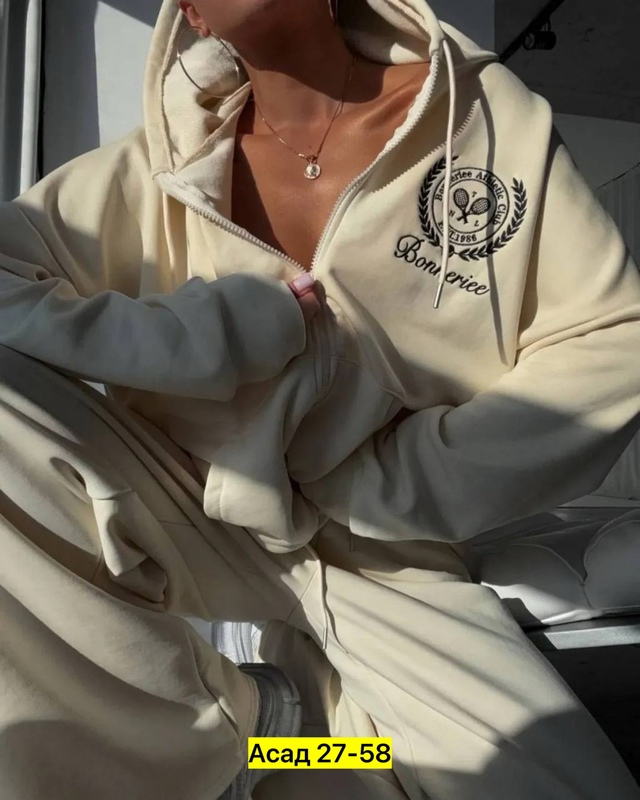 Спортивный костюм 22981629