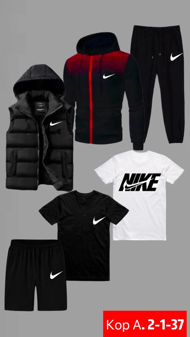 Спортивный костюм 22984399