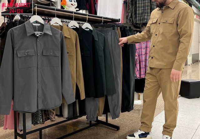 Спортивный костюм 22984872