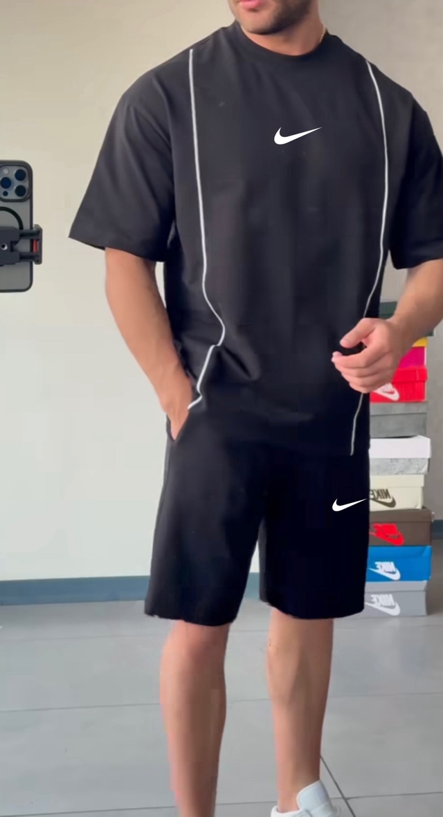 Спортивный костюм 22987785