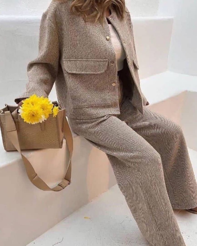 Костюм 22990368