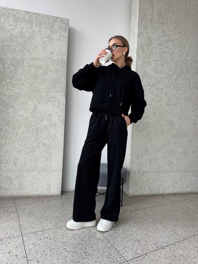 Спортивный костюм 22993830