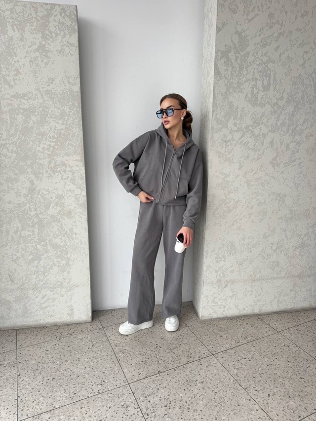 Спортивный костюм 22993830