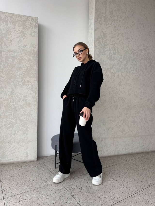 Спортивный костюм 22993830