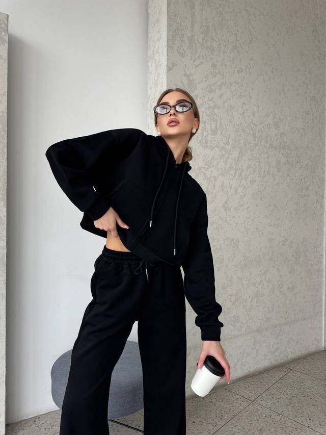 Спортивный костюм 22993830