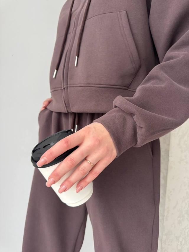 Спортивный костюм 22993829