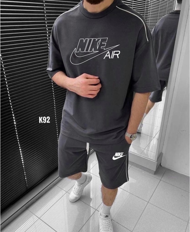 Спортивный костюм 22993687