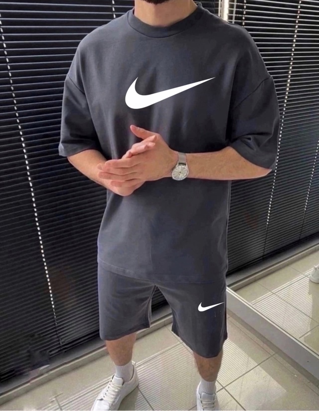 Спортивный костюм 22993795