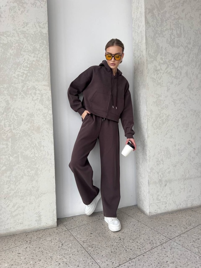 Спортивный костюм 22993829