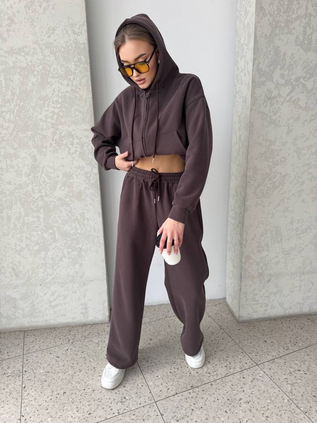 Спортивный костюм 22993829